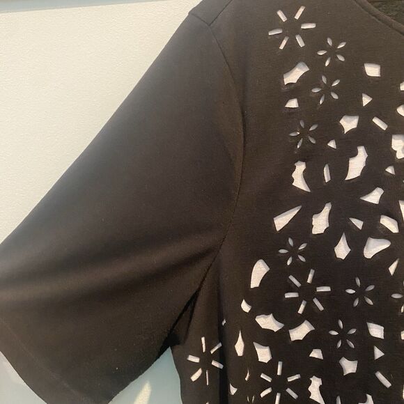 Catherines Tunic Top Womens Plus 1X Black Laser Cut Outs Unique Contemporary - Picture 5 of 13